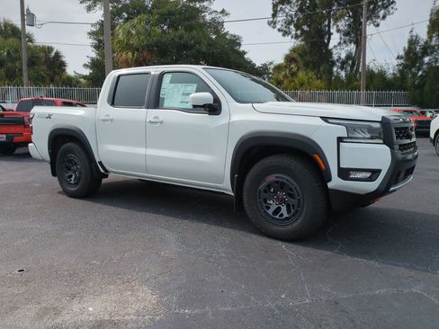 New 2026 Nissan Frontier Pro-X w/ Pro-X Convenience Package image 2