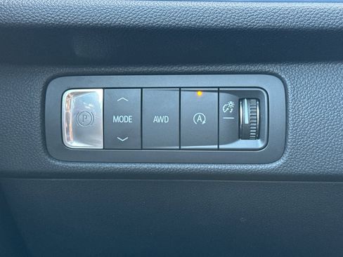 Used 2024 Chevrolet Traverse RS w/ LPO, Floor Liner Package image 38