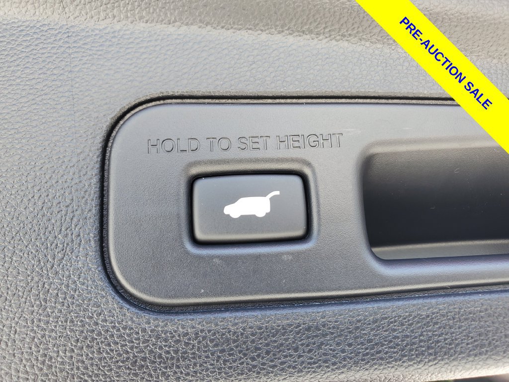 Used 2025 Acura MDX w/ Technology Package FWD image 9