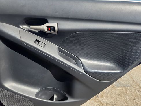 Used 2010 Toyota Matrix S image 16