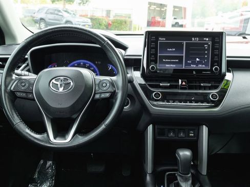 Certified 2022 Toyota Corolla Cross XLE w/ Convenience Package image 27