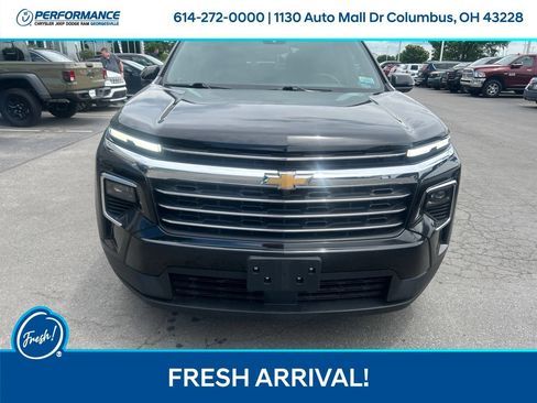 Used 2025 Chevrolet Traverse LT AWD/4WD image 9