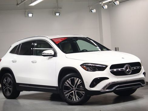 Used 2025 Mercedes-Benz GLA 250 4MATIC image 2