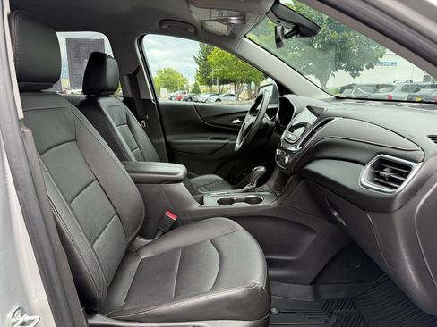 Used 2021 Chevrolet Equinox Premier AWD/4WD image 12