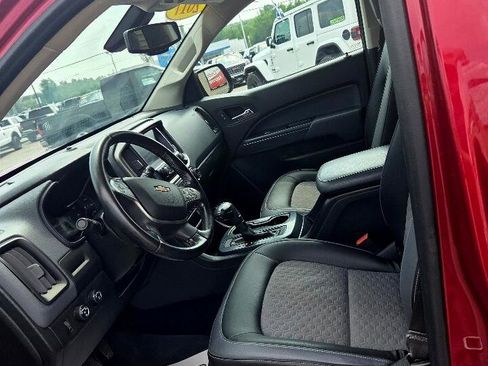 Used 2017 Chevrolet Colorado Z71 image 9