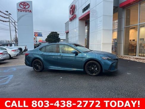 Used 2026 Toyota Camry SE w/ Convenience Package image 2