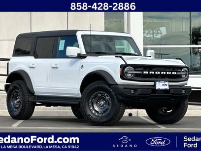 New 2025 Ford Bronco Outer Banks w/ Sasquatch Package