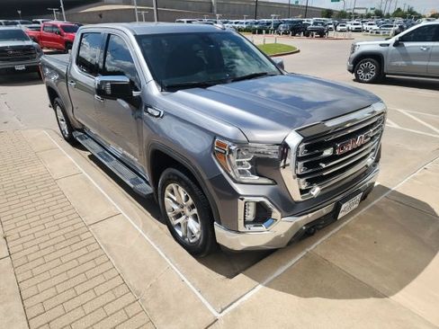Used 2022 GMC Sierra 1500 SLT RWD image 2