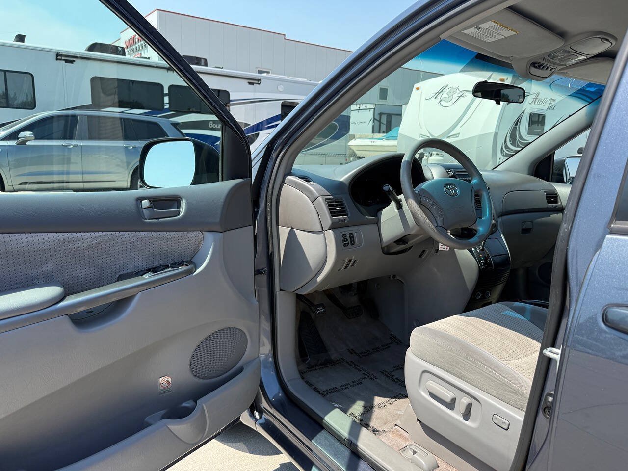 Used 2008 Toyota Sienna LE FWD image 14