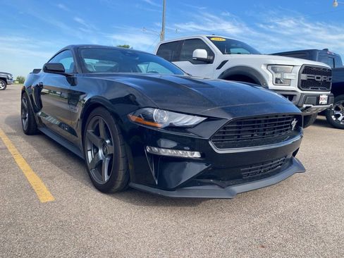 Used 2021 Ford Mustang GT Premium w/ Equipment Group 401A RWD image 2