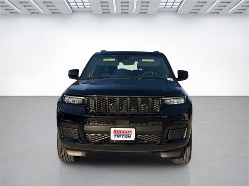 New 2025 Jeep Grand Cherokee L Altitude image 7