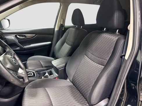 Used 2018 Nissan Rogue SV AWD/4WD image 17