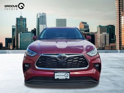 New 2026 Toyota Highlander Limited image 8