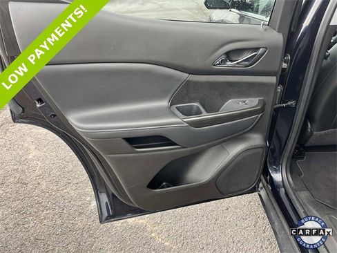 Used 2021 GMC Acadia SLT w/ Technology Package image 18