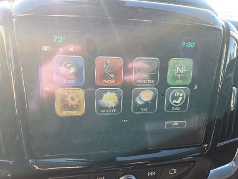 Used 2018 Chevrolet Traverse RS image 20