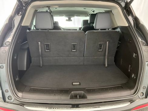 Used 2021 Buick Enclave Essence AWD/4WD image 26