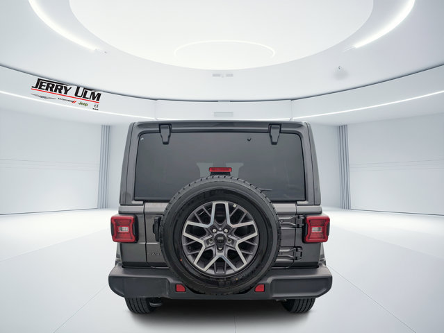 Certified 2026 Jeep Wrangler Unlimited Sahara AWD/4WD image 4