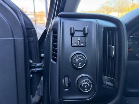 Used 2017 GMC Sierra 1500 Base 4x4 4dr Double Cab 6.5 ft image 11