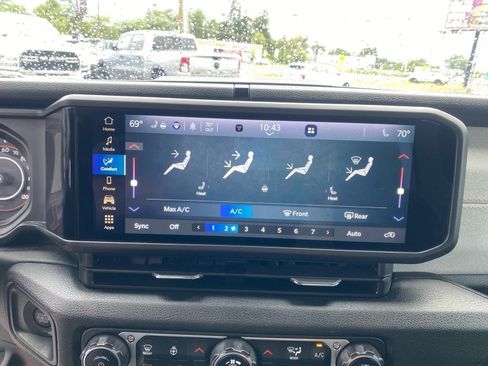 Used 2024 Jeep Wrangler Unlimited Sport AWD/4WD image 13