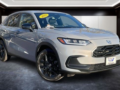 Used 2023 Honda HR-V Sport image 11