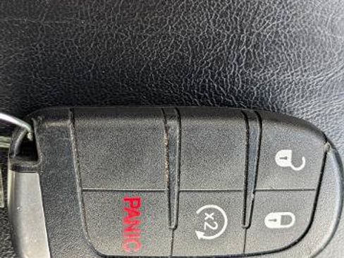 Used 2025 Jeep Compass Trailhawk AWD/4WD image 27
