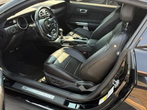 Used 2022 Ford Mustang Premium RWD image 6