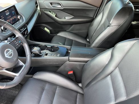 Used 2021 Nissan Rogue SV w/ Premium Package FWD image 17