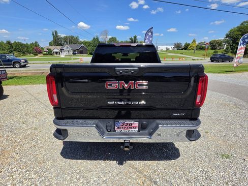 Used 2025 GMC Sierra 1500 SLT AWD/4WD image 4