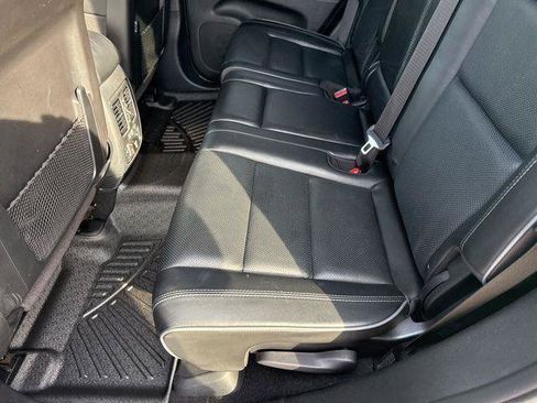 Used 2020 Jeep Grand Cherokee Overland AWD/4WD image 26