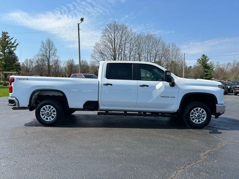 Used 2024 Chevrolet Silverado 2500 W/T w/ WT Convenience Package image 2