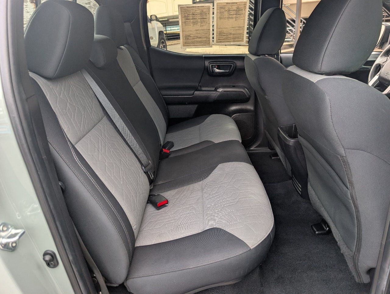 Used 2022 Toyota Tacoma TRD Sport w/ Technology Package AWD/4WD image 5