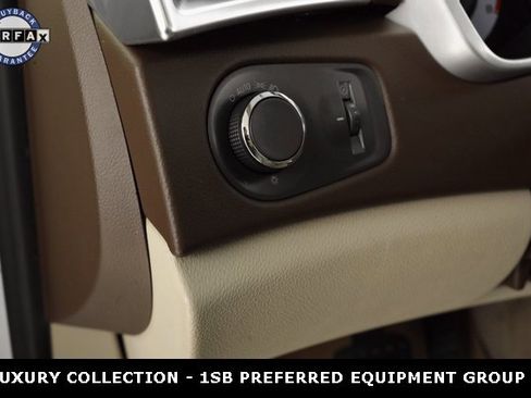 Used 2010 Cadillac SRX Luxury image 21