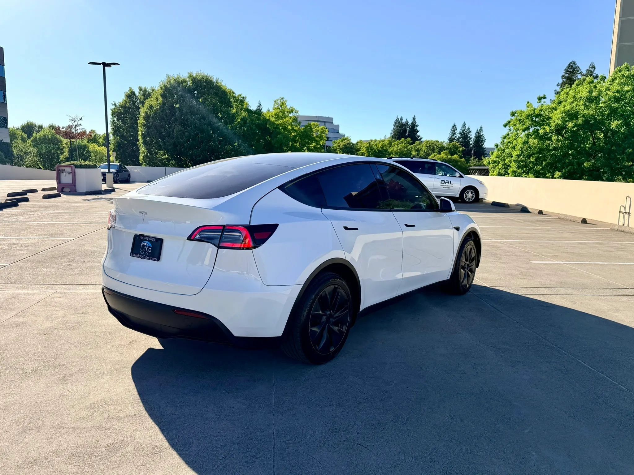 Used 2024 Tesla Model Y Long Range RWD image 11