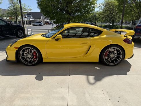 Used 2016 Porsche Cayman GT4 image 6