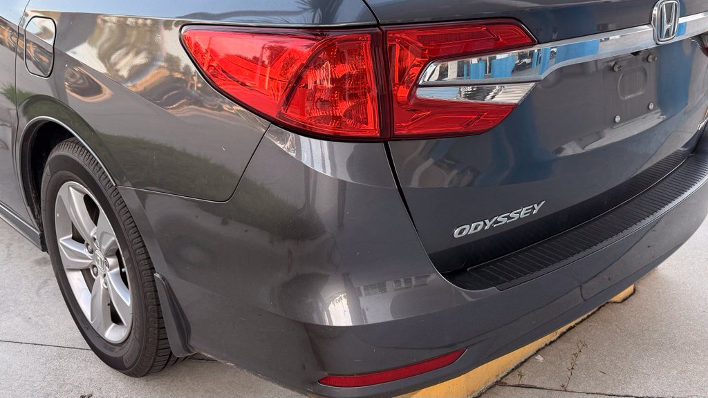 Used 2018 Honda Odyssey EX image 7