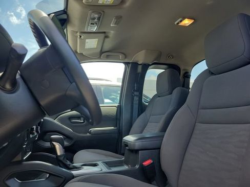 Used 2022 Nissan Frontier S w/ Technology Package RWD image 13