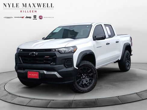 Used 2024 Chevrolet Colorado Trail Boss w/ Advanced Trailering Package AWD/4WD image 1