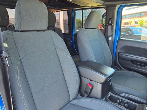 Used 2024 Jeep Wrangler Unlimited w/ Convenience Group AWD/4WD image 39