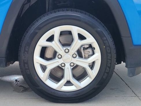 Used 2024 Jeep Compass Latitude AWD/4WD image 10