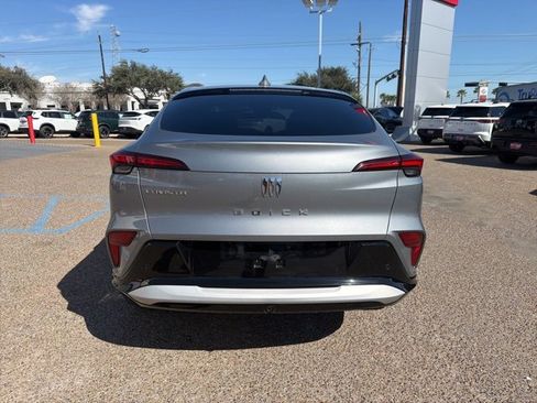 Used 2025 Buick Envista Sport Touring w/ Convenience I Package image 4