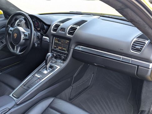 Used 2016 Porsche Cayman image 22