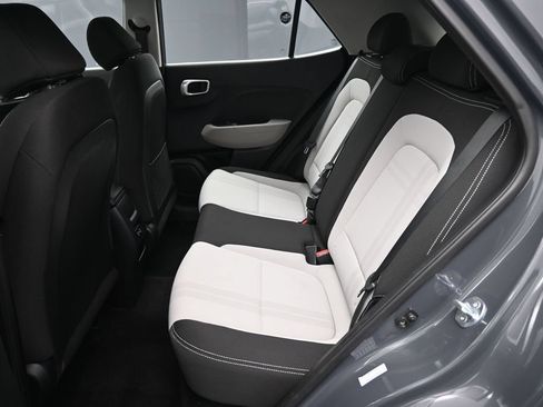Certified 2024 Hyundai Venue SEL FWD image 21