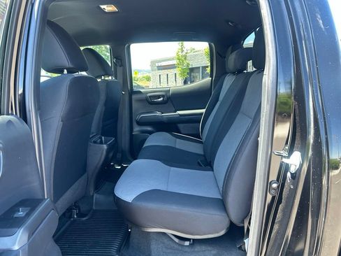 Used 2023 Toyota Tacoma TRD Sport AWD/4WD image 18