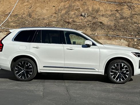 New 2026 Volvo XC90 B6 Plus image 4