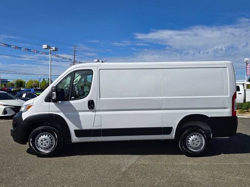 Used 2025 RAM ProMaster 2500 FWD image 8