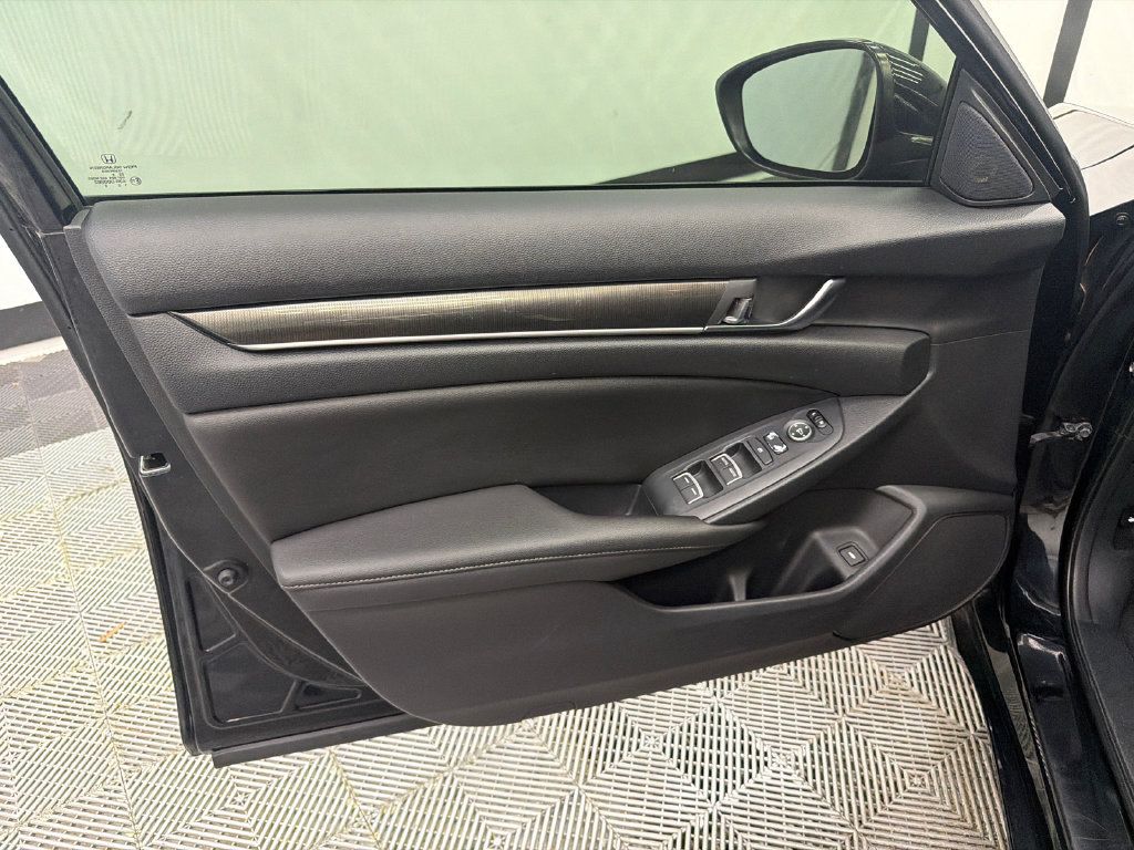 Used 2019 Honda Accord Sport image 11
