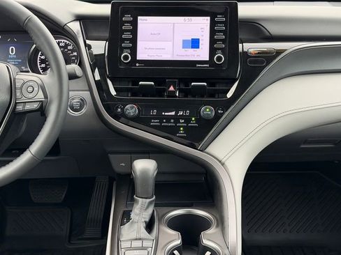 Certified 2024 Toyota Camry SE w/ Convenience Package image 21