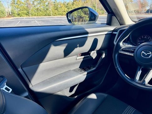 Used 2023 MAZDA CX-50 2.5 S w/ Preferred Plus Pkg image 22