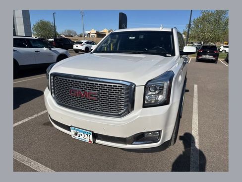 Used 2016 GMC Yukon XL Denali w/ Open Road Package AWD/4WD image 1