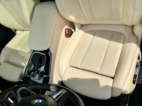 Used 2022 BMW X4 M40i AWD/4WD image 38